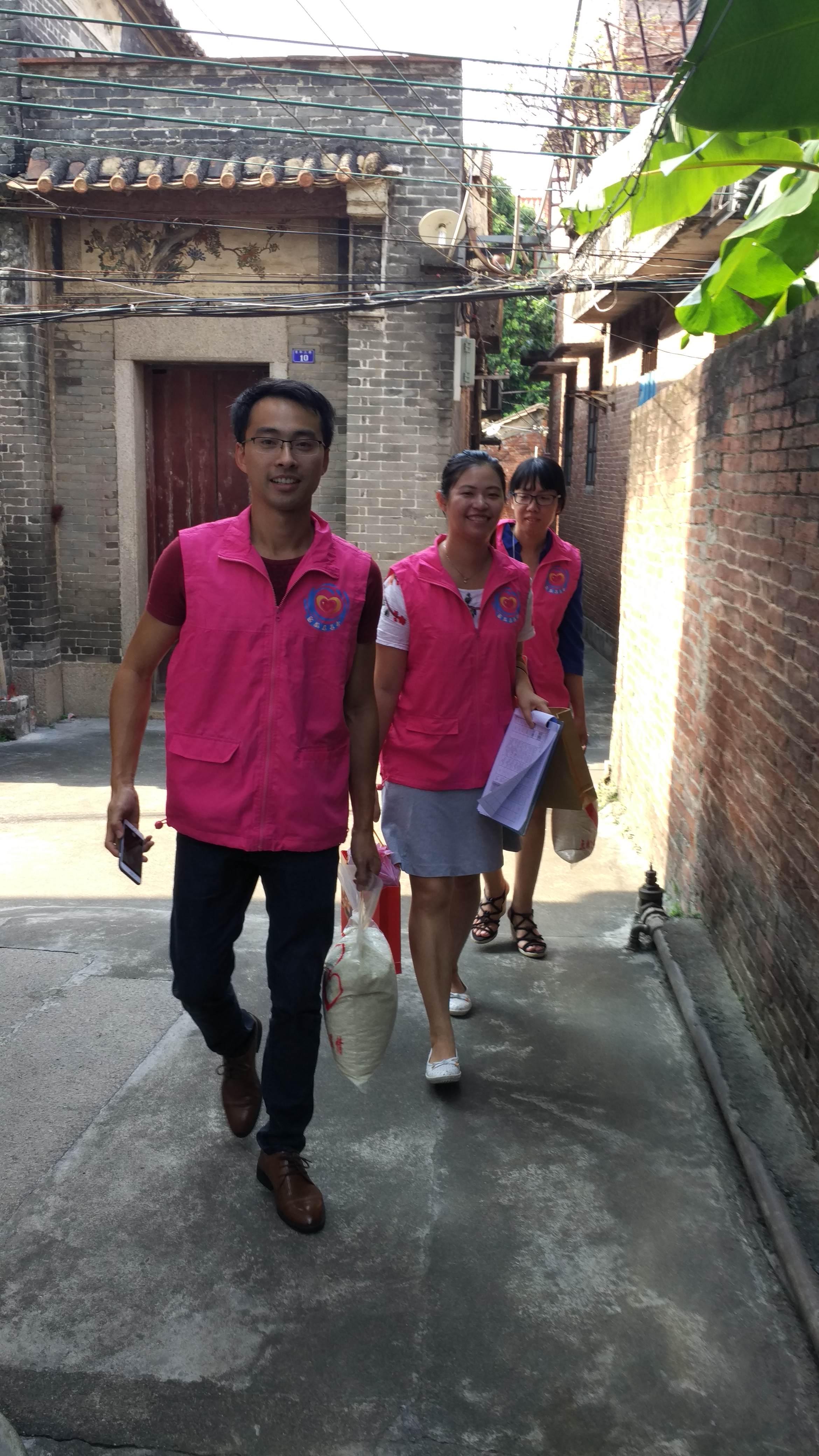 9月20日，志愿者们前往勒流光大、稔海村进行慰问